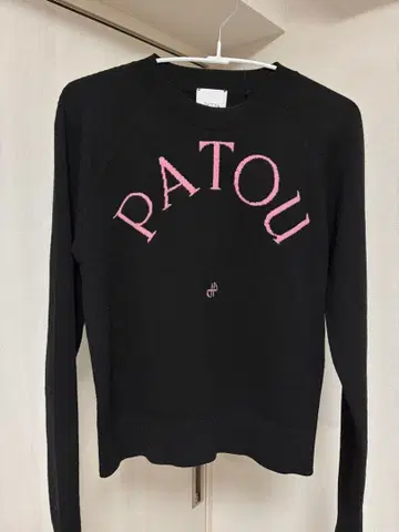 [ 초레어 ] PATOU 블랙 긴팔 스웨터