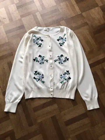 Super Beauty 슈퍼 뷰티 플라워 자수 가디건 42
