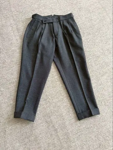 BERWICH 다크 그레이 슬랙스