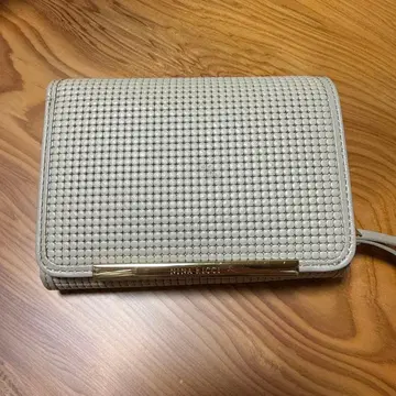 NINA RICCI 접이식 지갑 아이보리