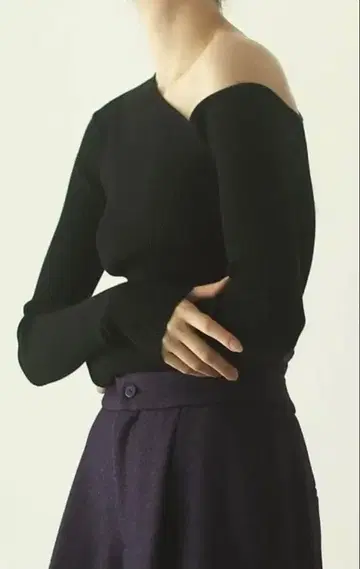 미사용 LAGUNAMOON 원숄더 니트 풀오버