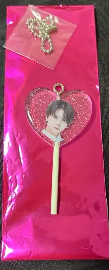 러브시크 에츠야 캔디 아크릴 키링