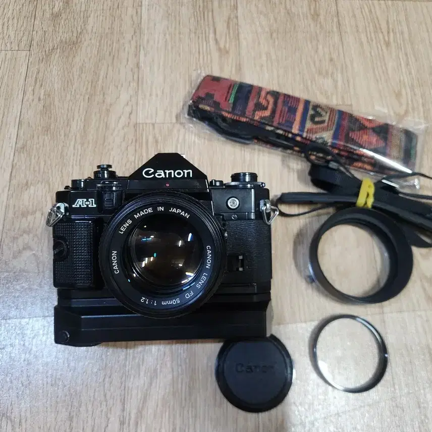 캐논 A-1바디및 50mm F1.2 렌즈 + 모터드라이브 셋트 판매합니다