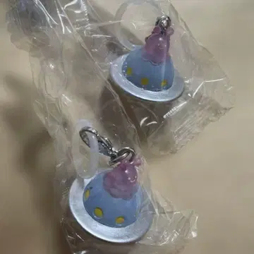 UFO를 타는 우주인 2개 세트 우주의 동료 메지루시 액세서리