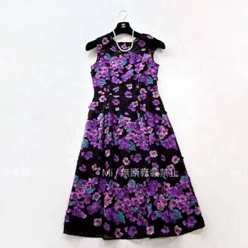 [그레이스 콘티넨탈] 플라워 보더 자수 원피스 슬리브리스 꽃무늬