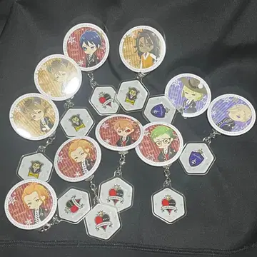 트위스테 빌레반 한정판 이어지는 아크릴 키링 캔뱃지 컬렉션 세트