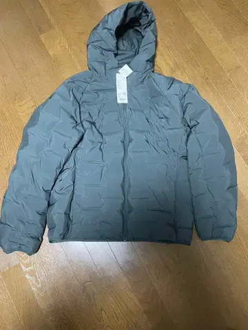 유니클로, 택 포함 미사용 새상품 퍼프 테크 후드티 다크 그린 XL