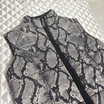 Hysterics 히스테릭스 스네이크 x 블랙 나일론 베스트 그레이 계열