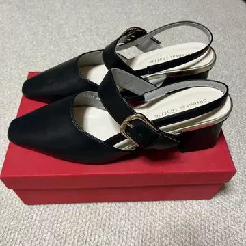 오리엔탈 트래픽 백 스트랩 펌프스 블랙 43