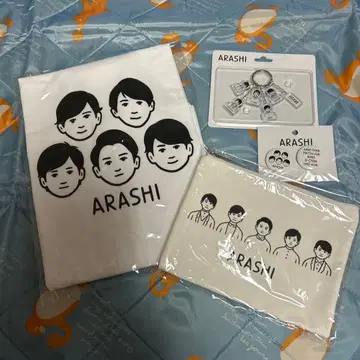 미개봉 새상품 아라시 전시회 노리다케 콜라보 T셔츠 파우치 키체인 캔뱃지