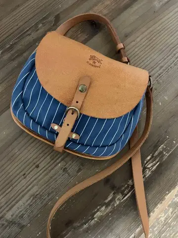 [새상품급] IL BISONTE 일비종떼 가죽 미니백