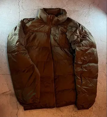 유니클로 울트라 라이트 다운 사이즈 M