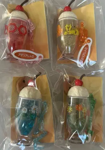 아델리아 레트로 키링 로손 미스터 이토