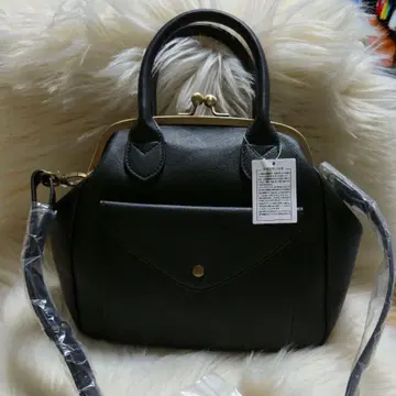 (택 포함 새상품) Live in comfort 리브인컴포트 가마구치 백