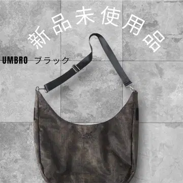 [ 새상품 ] UMBRO 별주 숄더백 블랙 thank you 캔뱃지