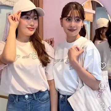 [ Her lip to ] Scoop and Escape Tee