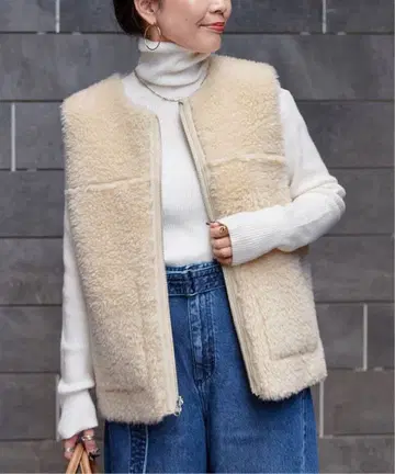 미사용 새상품 B.C STOCK 무스탕 라이크 리버서블 베스트 내추럴