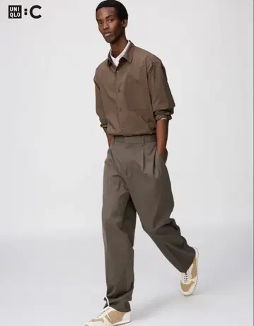UNIQLO C 턱 와이드 테이퍼드 팬츠 브라운 S 사이즈