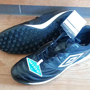 엄브로 액셀러레이터 28.5cm