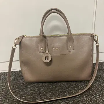 훌라 FURLA 여성용 핸드백 숄더백 베이지