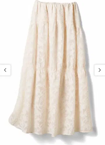 은은한 A라인이 고급스러운 컷 자카드 스커트 MP 사이즈