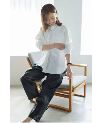 앰프레강트 도트 레이스 블라우스