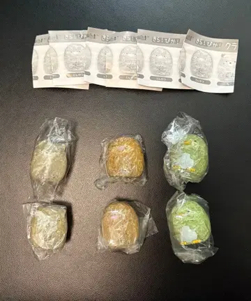 스미코구라시 크러쉬 라이트 고양이 2개 펭귄? 2개 돈카츠 2개