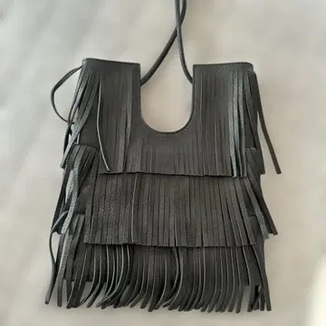 NOMADIS 베티 백 블랙