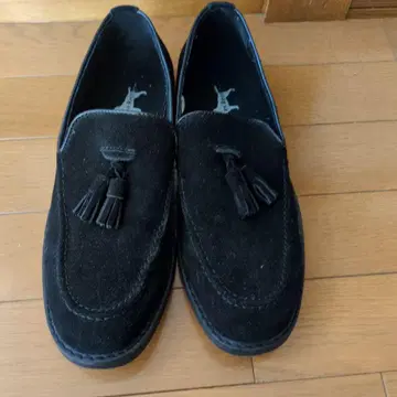 블랙 스웨이드 태슬 로퍼