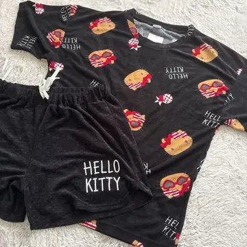 새상품 갸루 키티 반팔 파일 파자마 룸웨어 산리오 세트 L