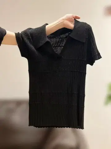 블랙 리브 반팔 니트