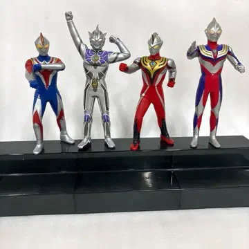 울트라맨 티가 코스모스 저스티스 레전드 소프트 비닐