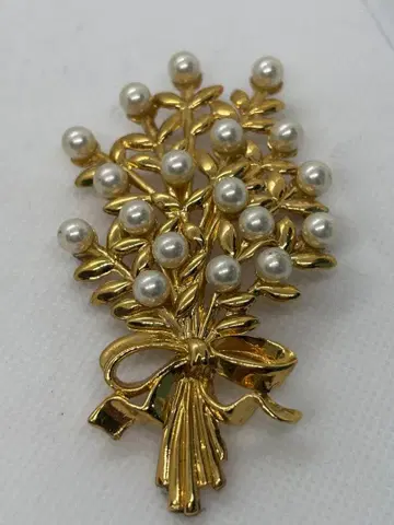 AVON / 펄 / 플라워 부케 / 새상품급 빈티지 / 골드 / 브로치