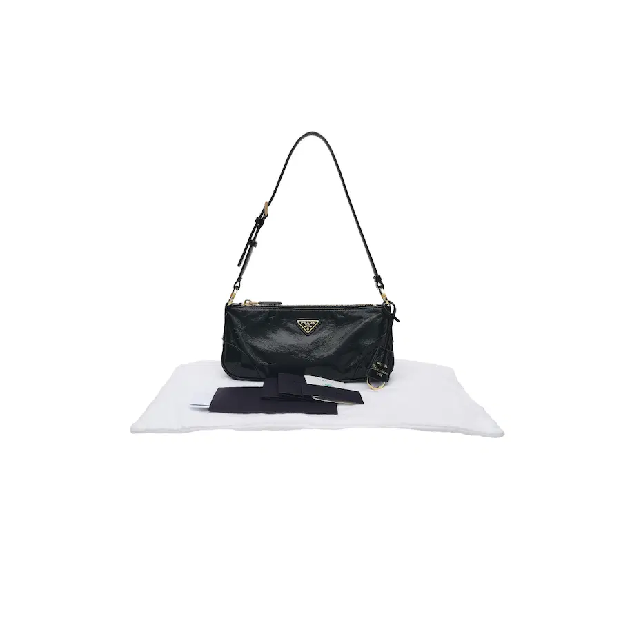 Prada Re-Edition 2002 皮革单肩包