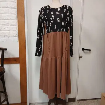 ZETA OTTO 알파벳 패턴 원피스