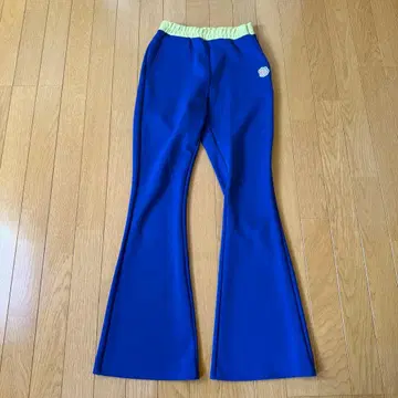 나카 리이사 슬림 레그 플레어 팬츠 블루