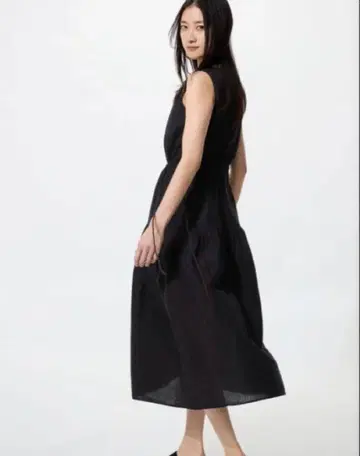 UNIQLO 린넨 블렌드 티어드 원피스 슬리브리스 블랙 M