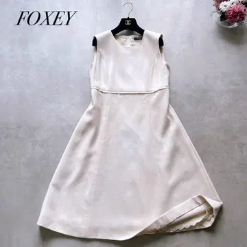 새상품급 최근 폭시 잔느 무릎 기장 원피스 안감 레이스 베이지 40