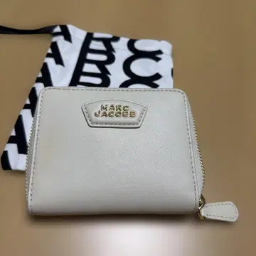 마크제이콥스 접이식 지갑
