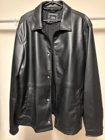 ZARA 블랙 페이크 레더 자켓 L 사이즈