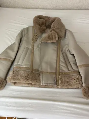 H&M 무스탕 코트 M 사이즈