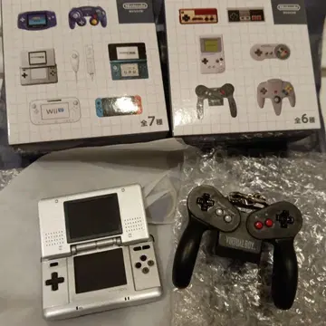 닌텐도 뮤지엄 한정판 게임 하드 키링