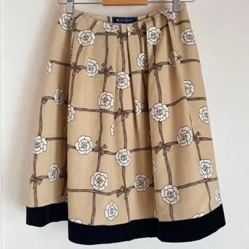 M'S GRACY 엠즈 그레이시 플레어 스커트 카멜리아 무늬 38