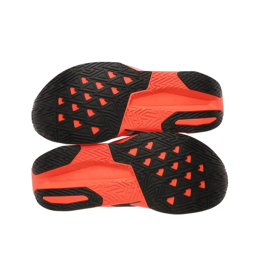 [265] New Balance PureBalance Level v5 炫目红/黑/银金属色