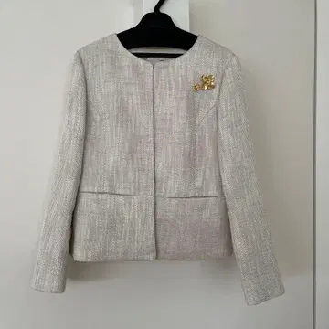 베이지 노카라 자켓 L 사이즈 브로치 없음