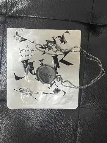 요네즈켄시 '25 JUNK 왕관 목걸이