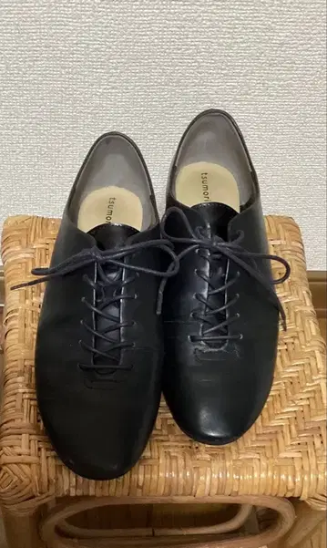 츠모리치사토 / 블랙 가죽 레이스업 슈즈