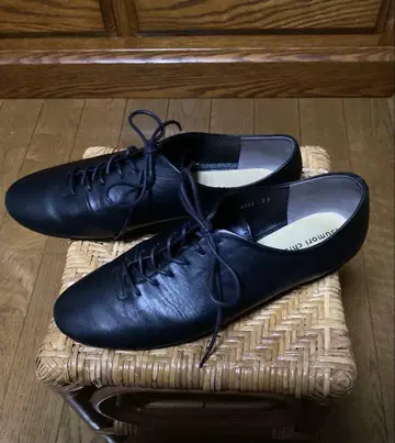 츠모리치사토 / 블랙 가죽 레이스업 슈즈