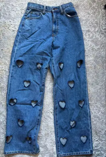 새상품급 SeaRoomlynn 하트형 데님 팬츠 라이트 블루 시루무린