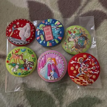 Disney Characters 자수 캔뱃지 비스킷 2 묶음 판매